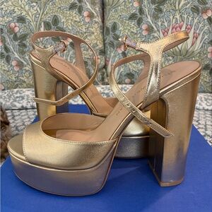 Stuart Weitzman Metallic Gold Dayna boost Platform Sandals Size 39.5/9